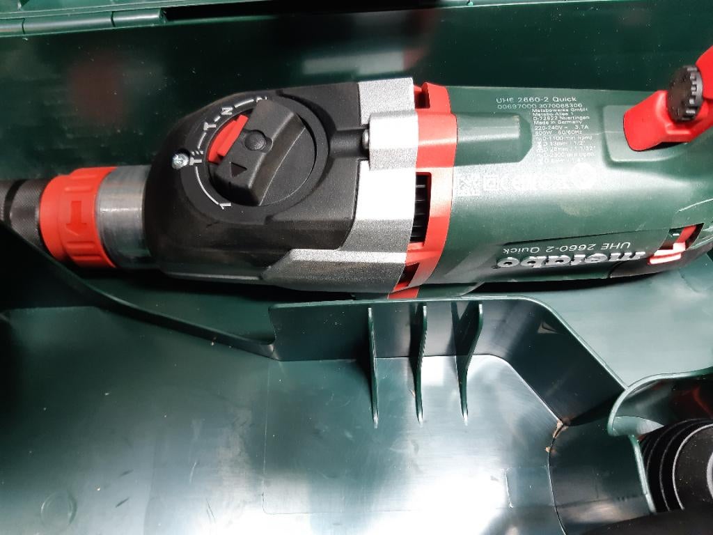 Boormachine metabo UHE 2660-2, 600 watt of meer, Zo goed als nieuw, Variabele snelheid, Ophalen