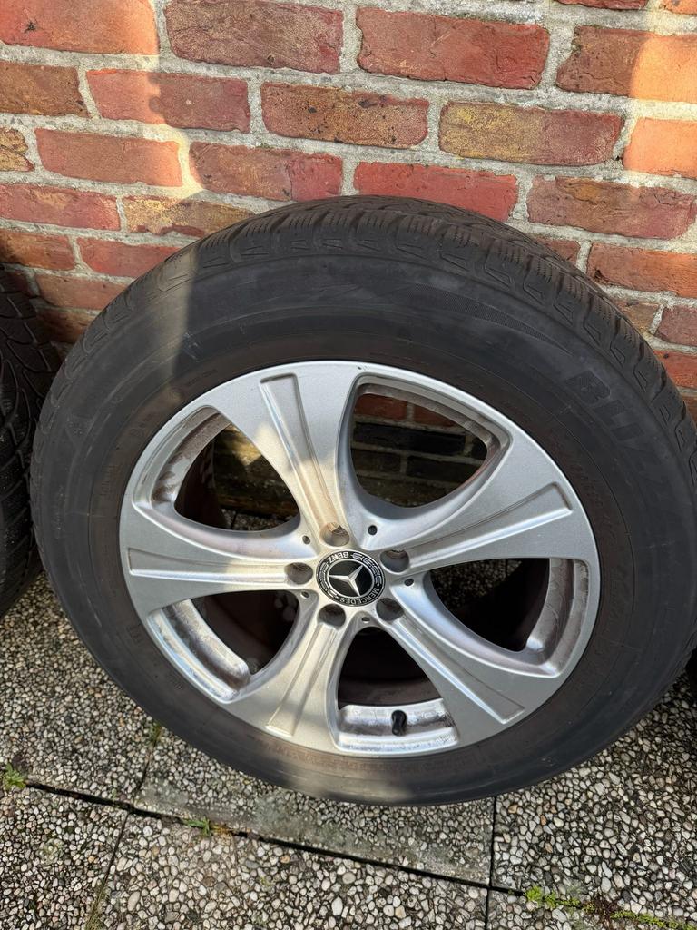 4 jantes d’origine Mercedes + pneus hiver l 235/60 R18, Pneus et Jantes, 4 Saisons, 18 pouces, Enlèvement