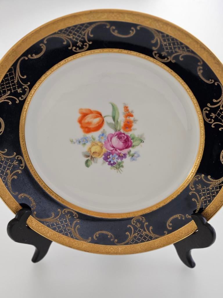 Assiette et support anciens, Enlèvement ou Envoi