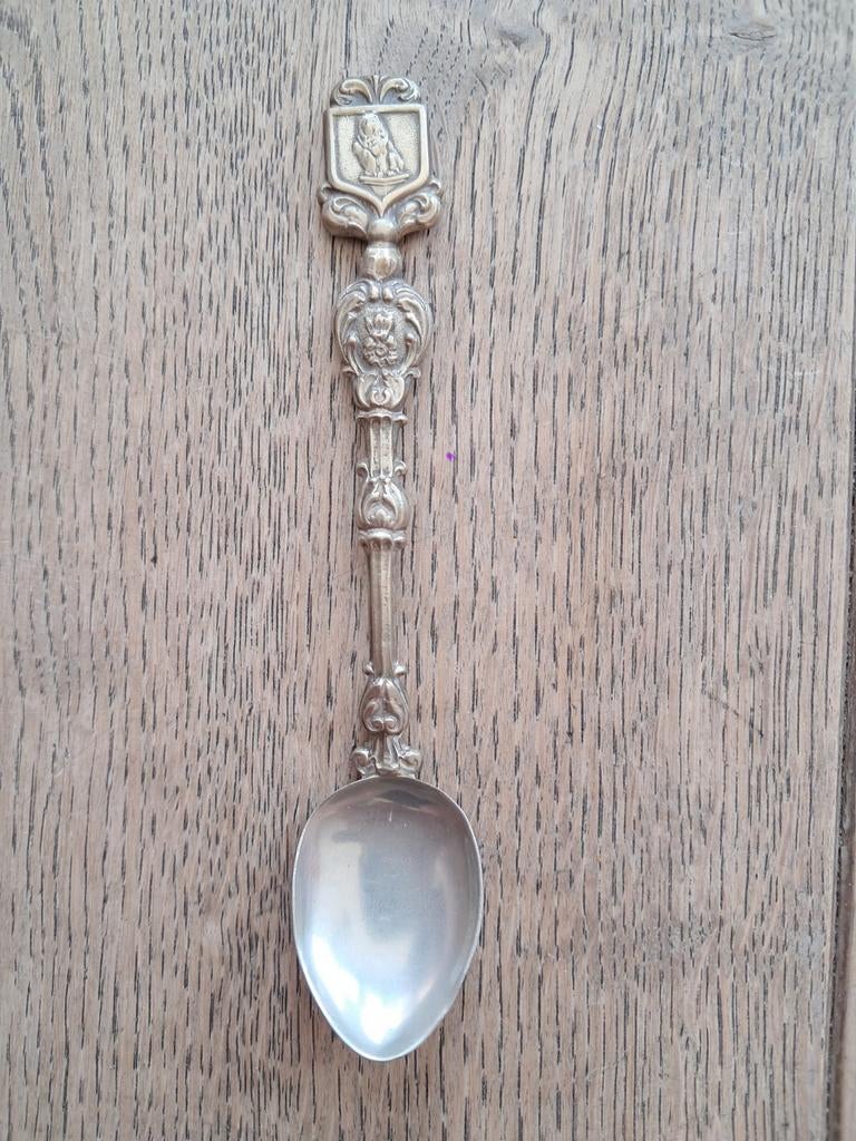 Cuillère élégante avec bouclier en forme de lion, Antiquités & Art, Enlèvement ou Envoi