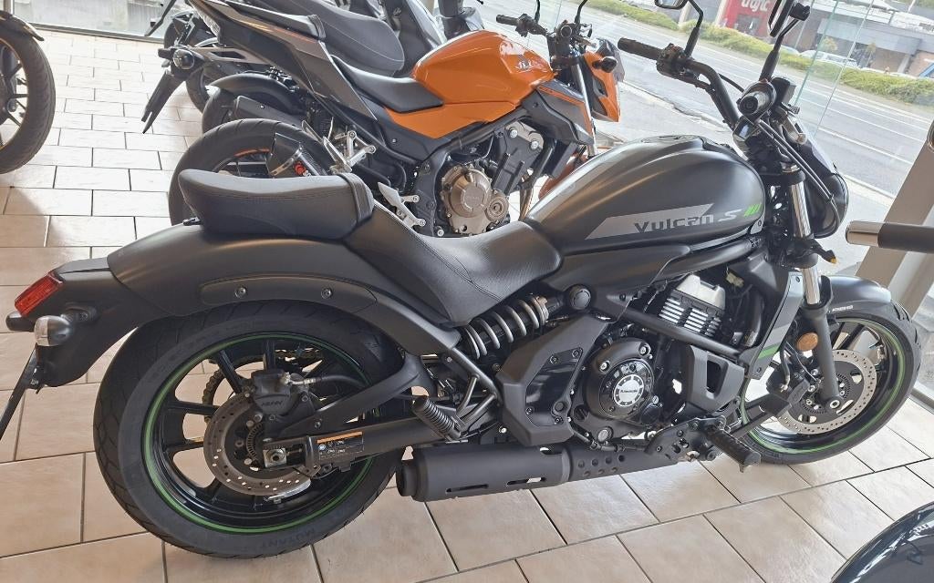 Kawasaki Vulcan 650 35 KW - permis A2 !!! 2023  -  10988 km, 2 cilinders, Chopper, Particulier, 650 cc