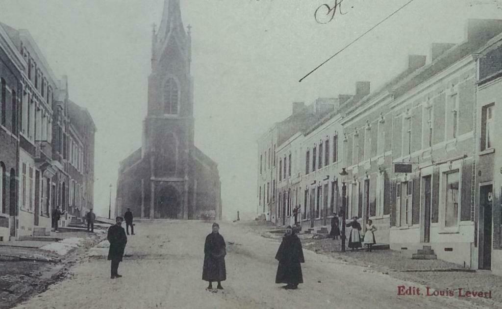 Carte Postale Bracquegnies Eglise et Rue de l’Eglise, Collections, Envoi, Avant 1920, Affranchie, Hainaut