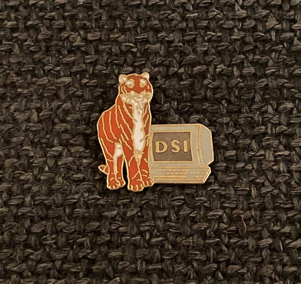 PIN - DSI - COMPUTER - TIJGER - ORDINATEUR - TIGRE, Envoi, Utilisé, Autres sujets/thèmes, Insigne ou Pin's