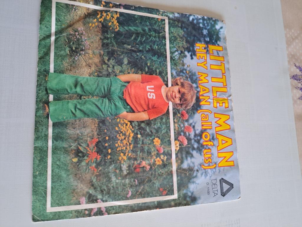 Little man, Enlèvement ou Envoi