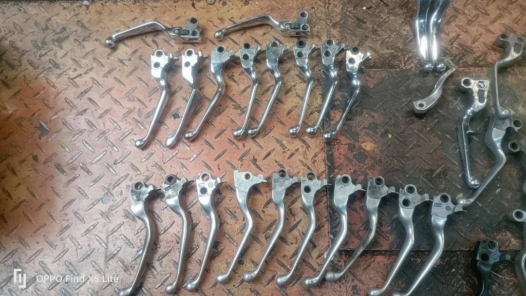 Harley-Davidson fournit différents modèles, Enlèvement ou Envoi