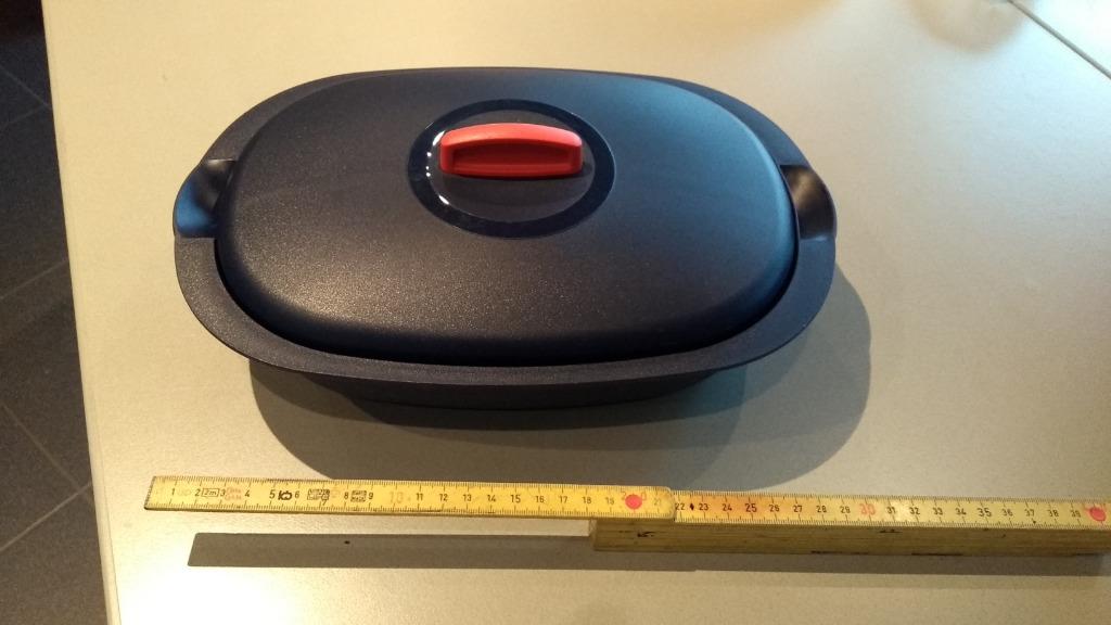 Tupperware serveerschaal ovaal 1,7 liter, Huis en Inrichting, Ophalen of Verzenden, Gebruikt, Blauw