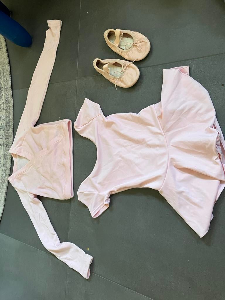 Ballet kleren +|- 6-7 jaar, Sport en Fitness, Ballet, Ophalen, Gebruikt, Kleding