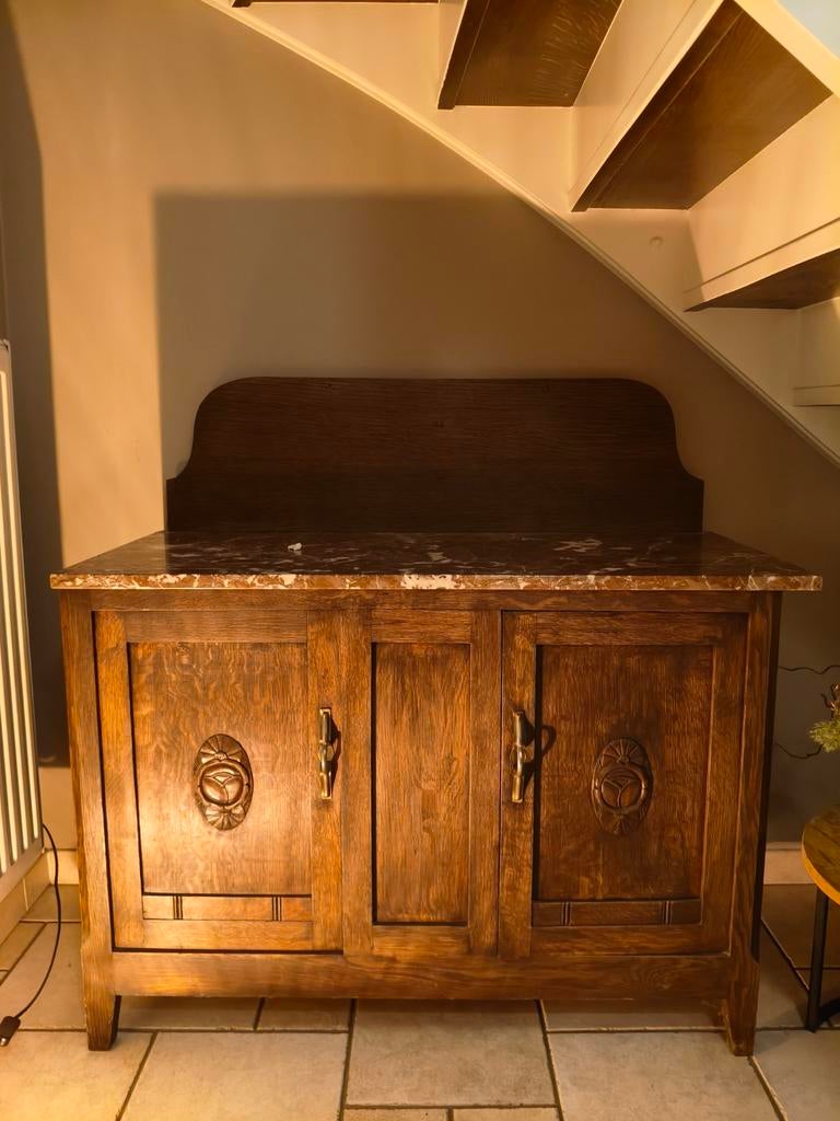 Antieke commode met marmer blad, Enlèvement