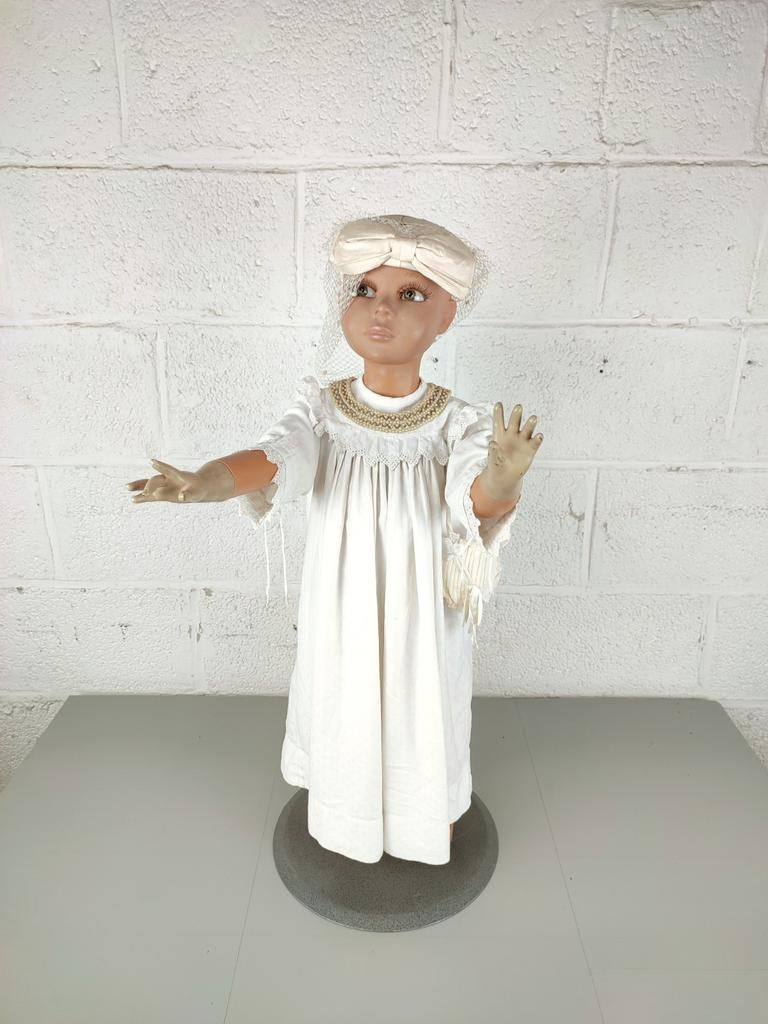 Kinder mannequin met doopjurkje, Ophalen of Verzenden