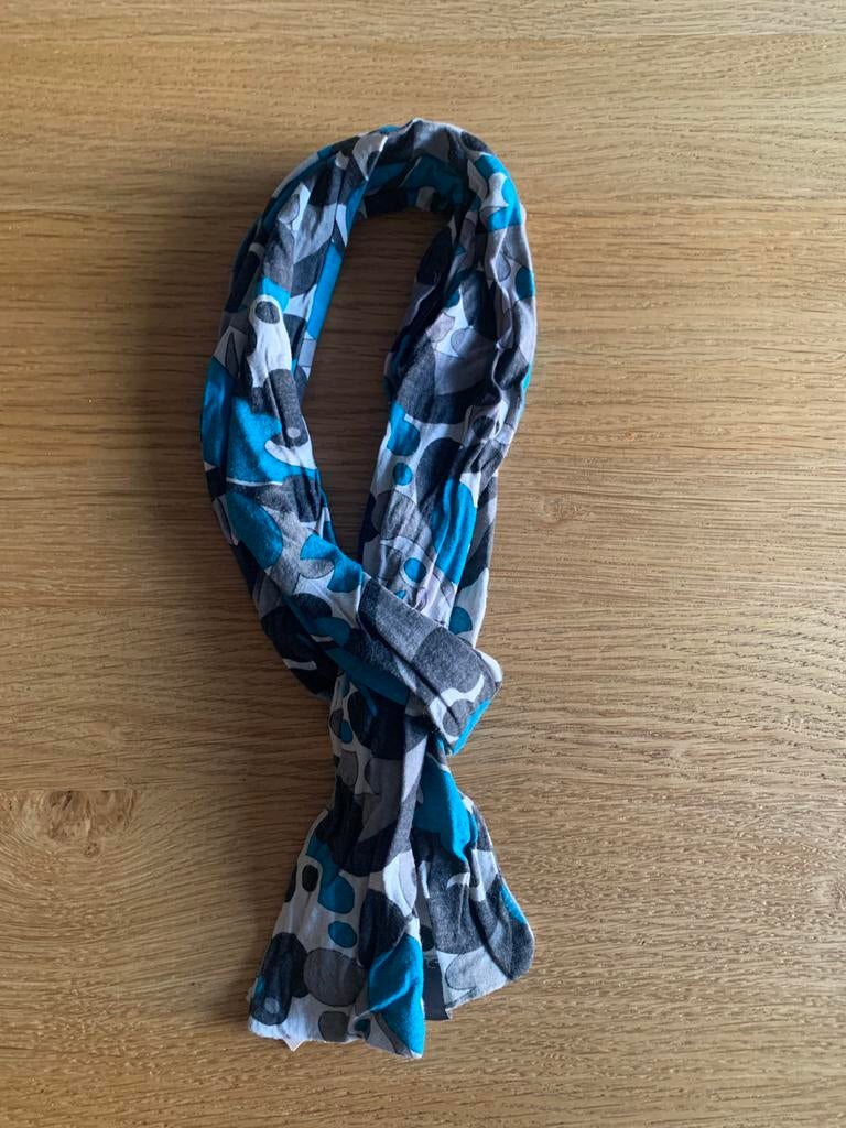 Sjaaltje met vlekkenpatroon. Grijs (donker) en dieselblauw, Kinderen en Baby's, Kinderkleding | Mutsen, Sjaals en Handschoenen