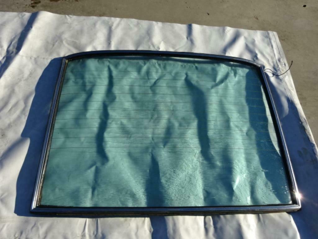 Lunette arrière avec cadre chromè pour Fiat Dino Coupè, Autos : Pièces & Accessoires, Vitres & Accessoires, Enlèvement ou Envoi