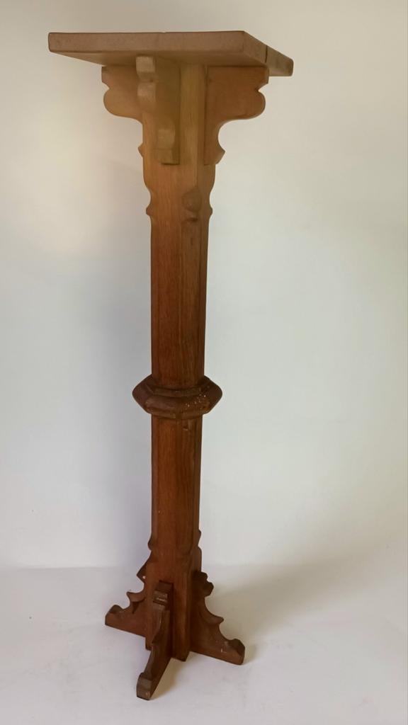 Houten sokkel neo gotiek, Ophalen