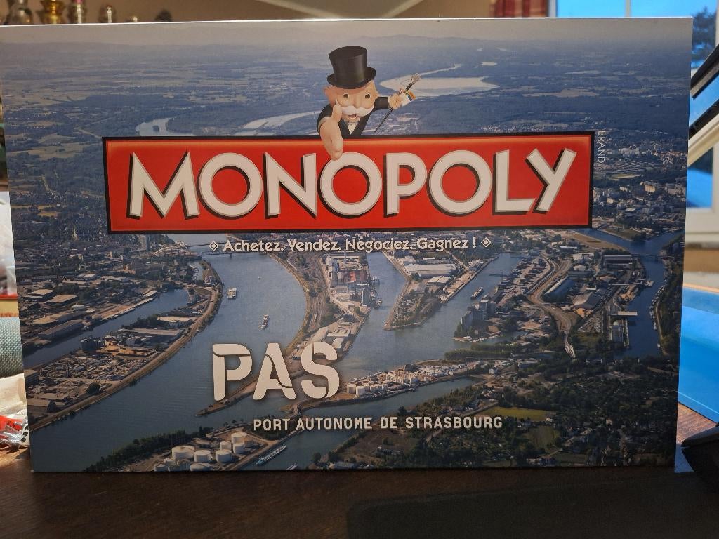 MONOPOLY PORT AUTONOME DE STRASBOURG, Cinq joueurs ou plus, Enlèvement ou Envoi, Comme neuf, Hasbro