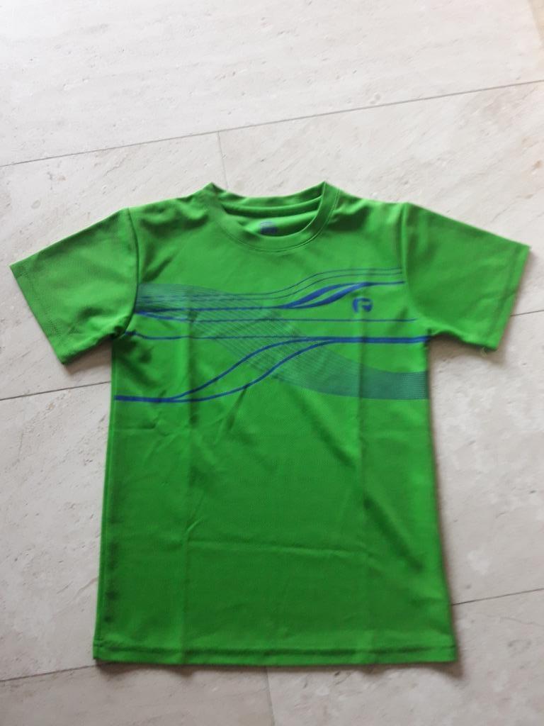 T-shirt groen 140, Kinderen en Baby's, Ophalen of Verzenden, Gebruikt, Jongen, Shirt of Longsleeve