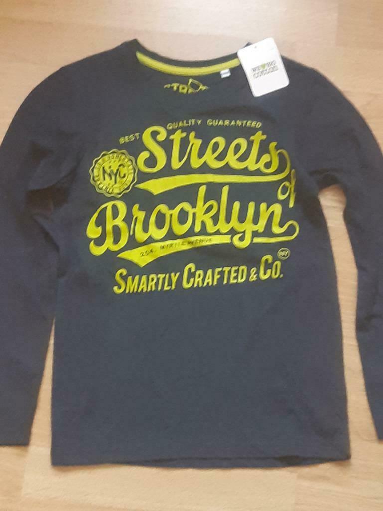 bloes/shirt lange mouw-C&A-134/140-zwart met geel opschr.-NI, Enlèvement, Neuf, Garçon ou Fille, Chemise ou À manches longues