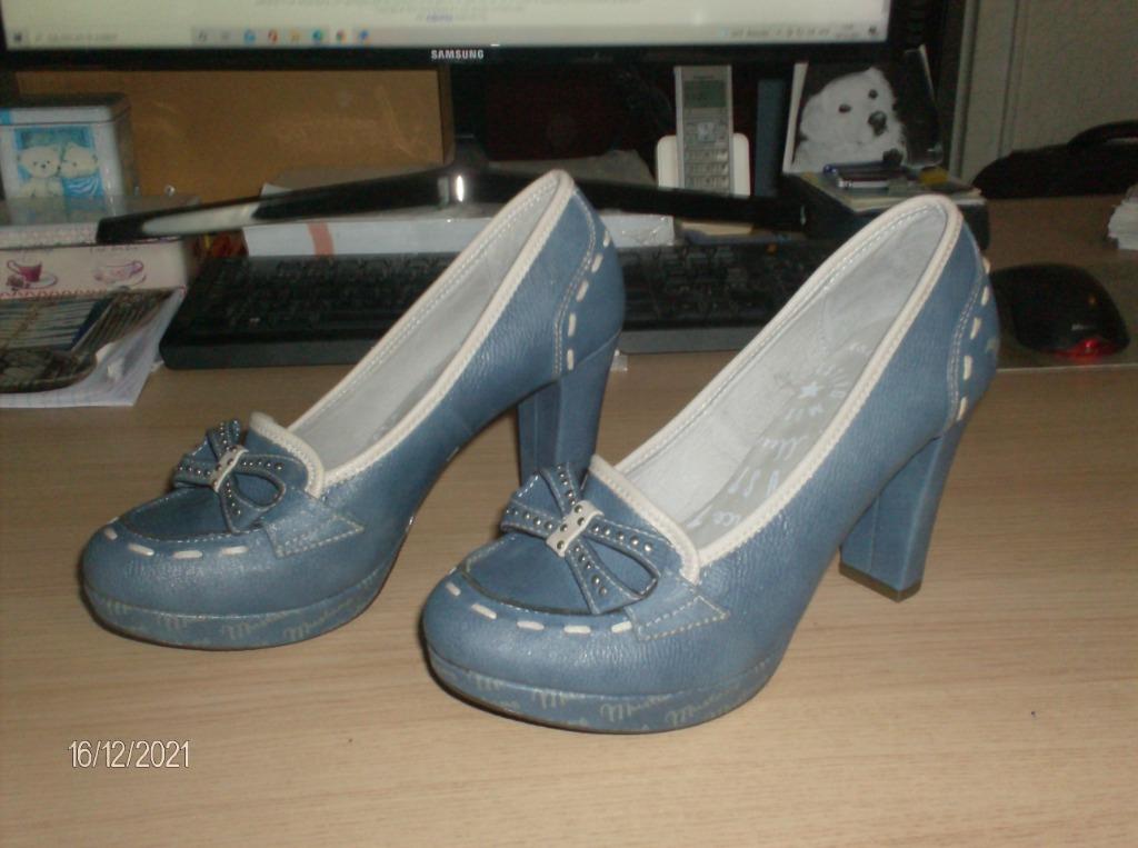 Schoenen blauw merk mustang – maat 37 nieuw, Neuf, Enlèvement ou Envoi, Escarpins, Mustang