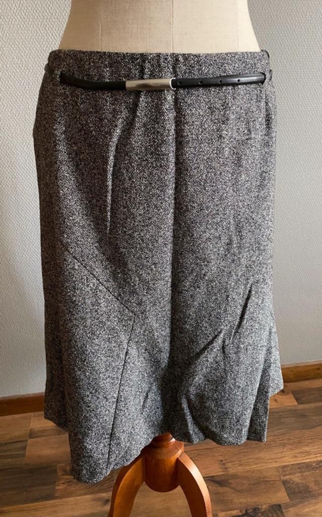 Grijze rok Basler maat 44, Kleding | Dames, Rokken, Zo goed als nieuw, Maat 42/44 (L), Grijs, Onder de knie, Verzenden