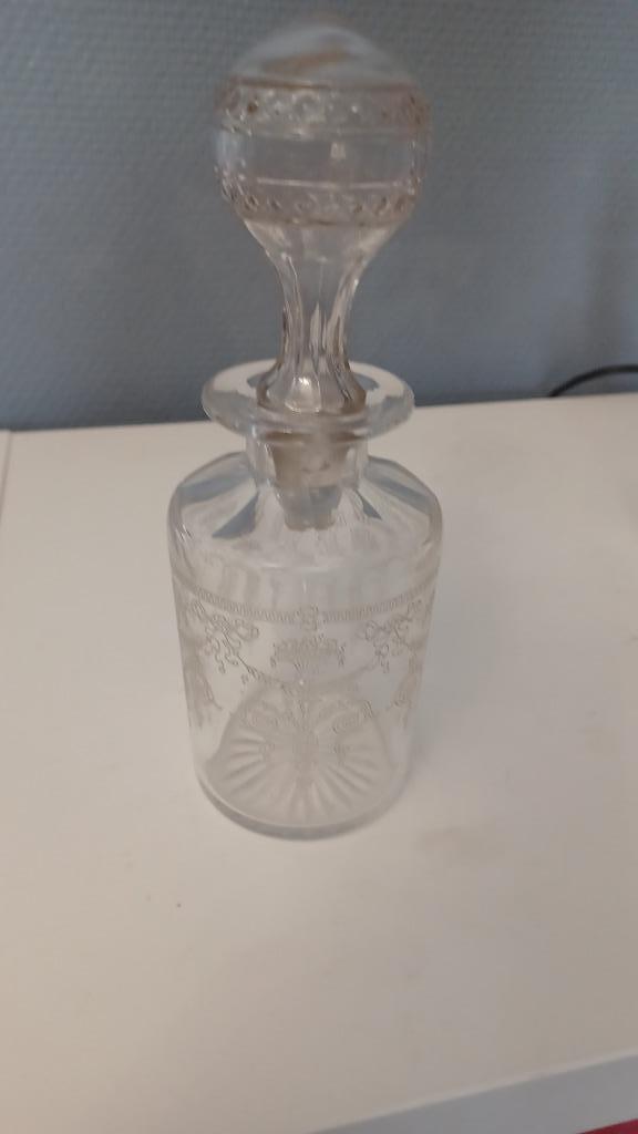 Carafe à liqueur, Enlèvement