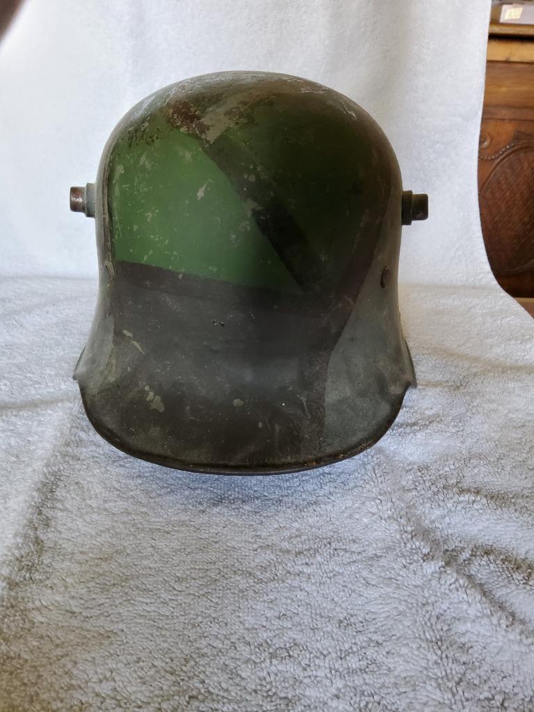Stahlhelm in camouflage, lente/zomer gemarkeerd met G62., Verzamelen, Ophalen of Verzenden, Landmacht, Helm of Baret