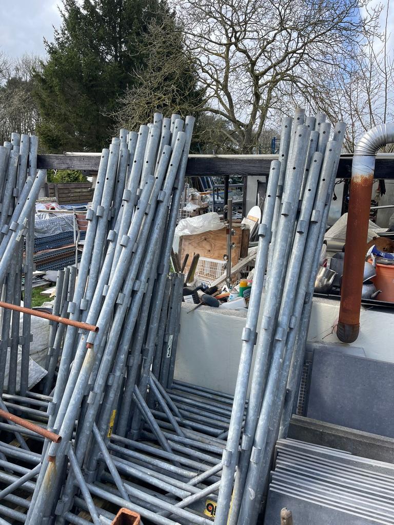 Steigerbouw/ bouwstelling volledig set, Doe-het-zelf en Bouw, Steigers, Ophalen, Zo goed als nieuw