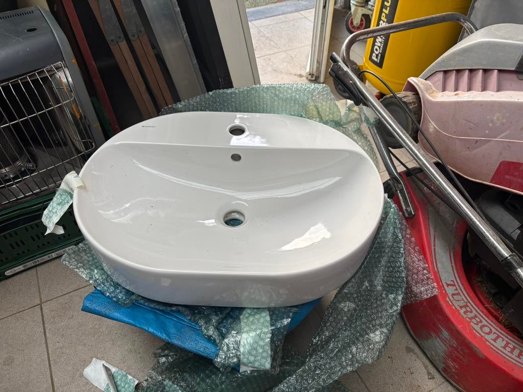 Nieuwe geberit opbouw lavabo, Ophalen, 100 tot 150 cm, Nieuw, 200 cm of meer