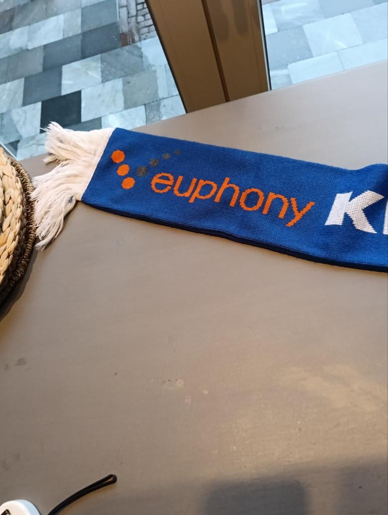 Sjaal + short racing Genk, Ophalen of Verzenden, Gebruikt