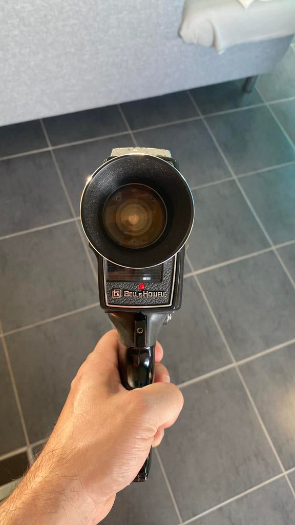BELL&HOWELL Filmosonic XL camera, Ophalen, (Video)band