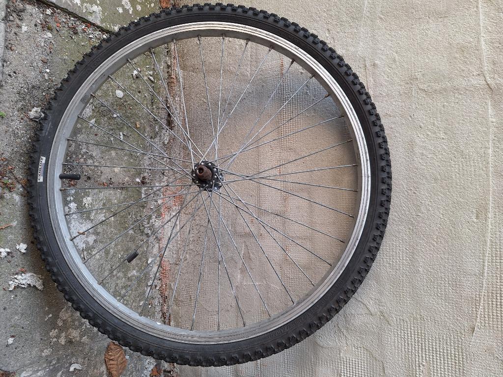 Fiets voorwiel 20, 24, 26 en 28 inch, Ophalen, Gebruikt, Wiel