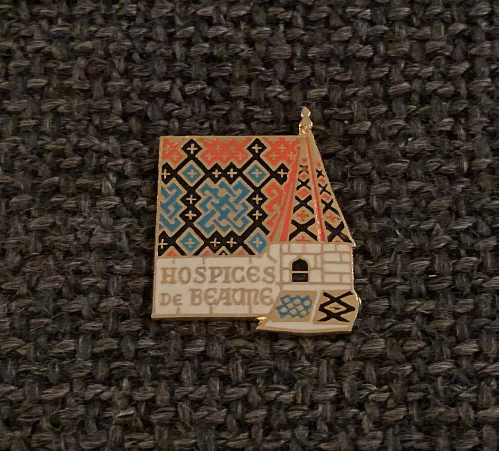 PIN - HOSPICES DE BEAUNE, Verzenden, Gebruikt, Overige onderwerpen, Speldje of Pin