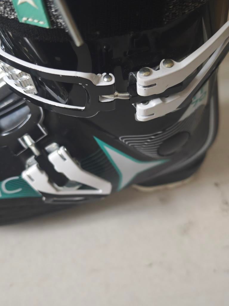 chaussures de ski Atomic 38.5/39 en parfait état, Enlèvement