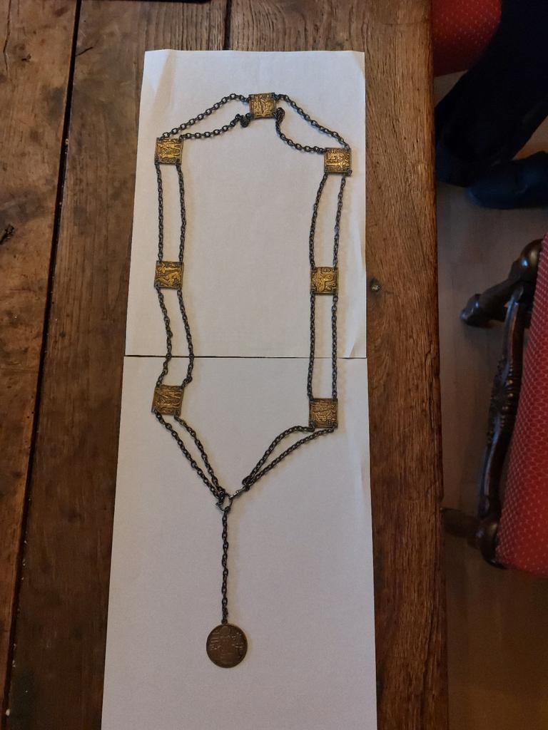 Egyptian revival ketting, Enlèvement ou Envoi, Bronze, Collier