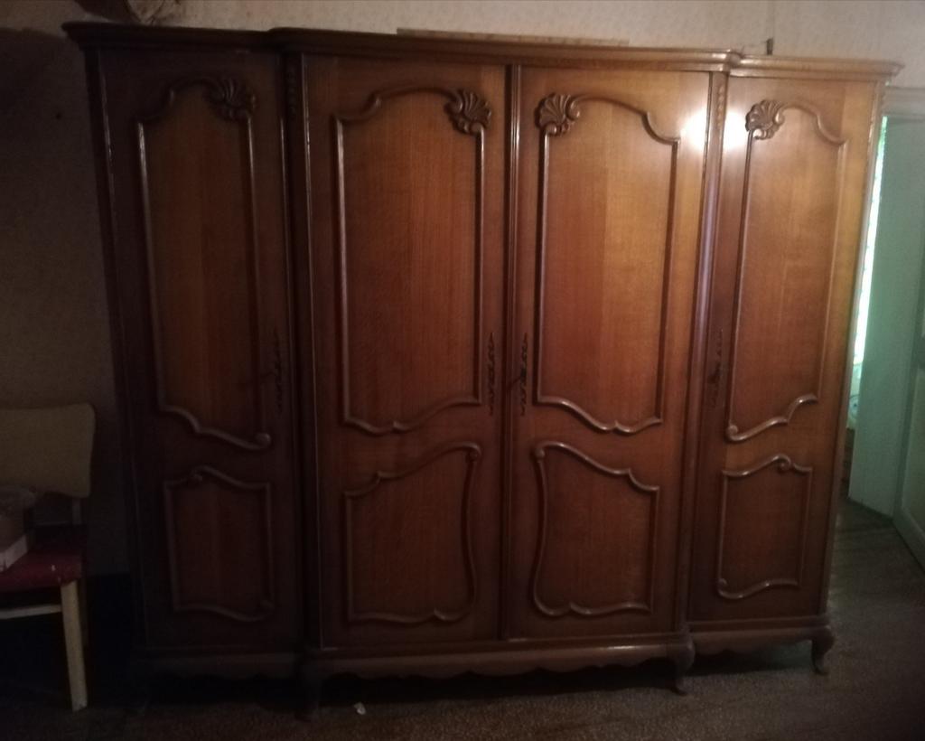 4 deurskleerkast, Ophalen, Zo goed als nieuw