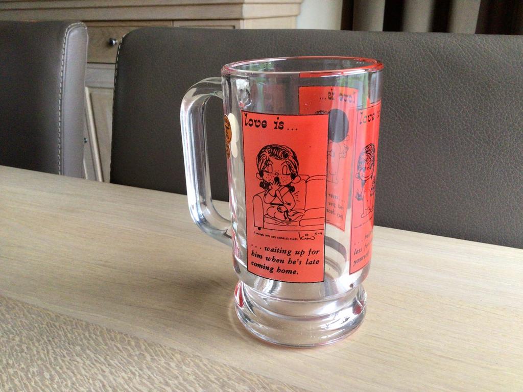 Verre vintage Love is, 1970, Collections, Enlèvement ou Envoi, Comme neuf