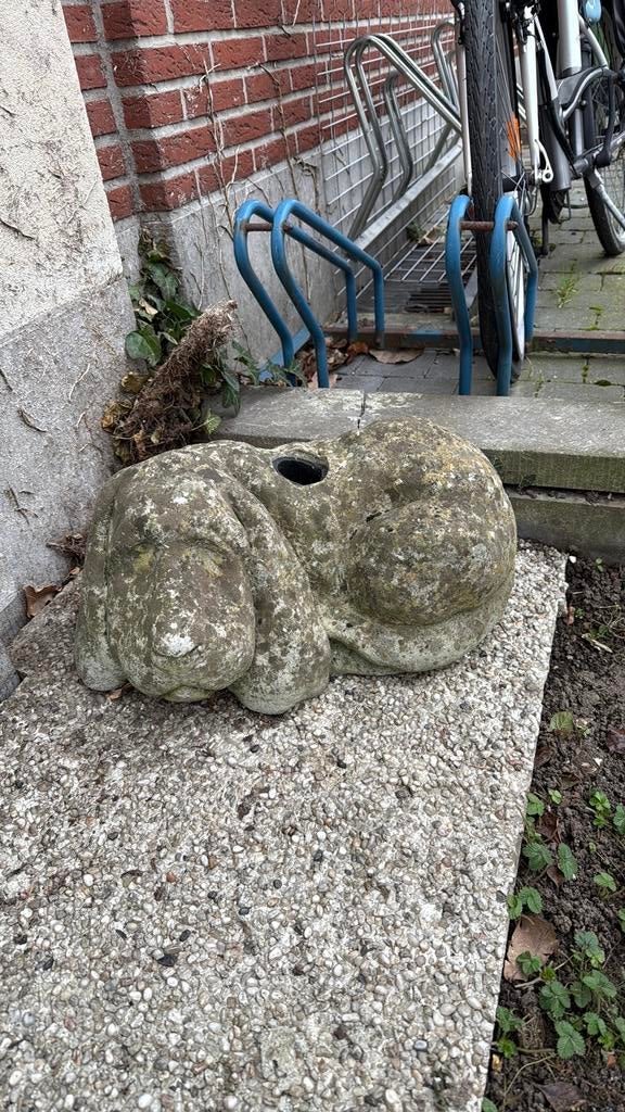 Gratis stenen hondje, Tuin en Terras, Ophalen, Gebruikt