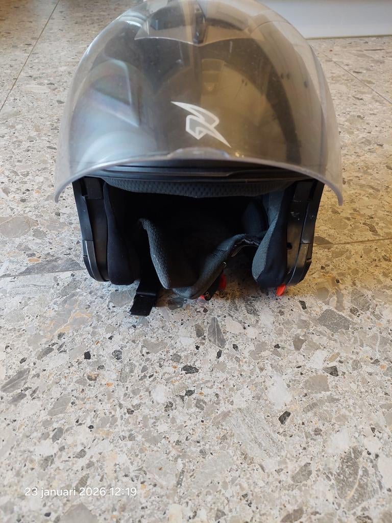 Helm, Motoren, Ophalen