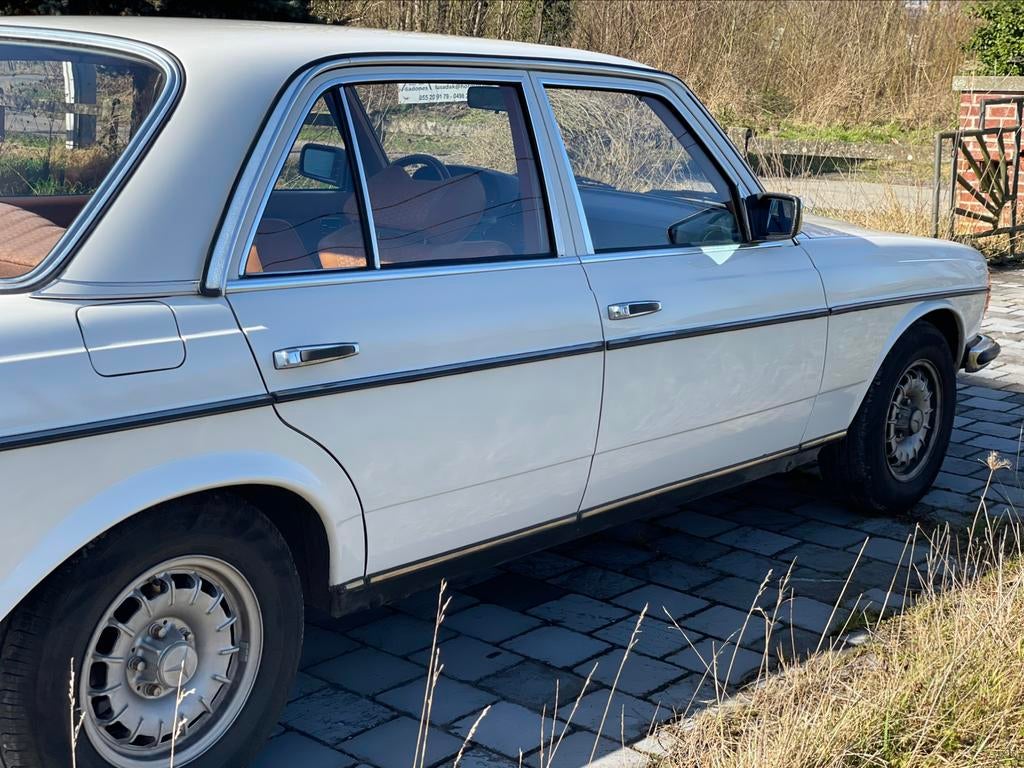 Mercedes 280 W123 Oldtimer, foto 7