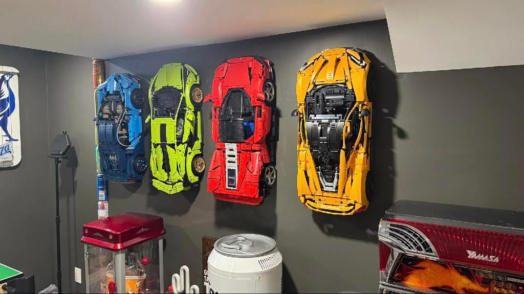 Wallmount voor grotere lego autos, Ophalen of Verzenden, Lego