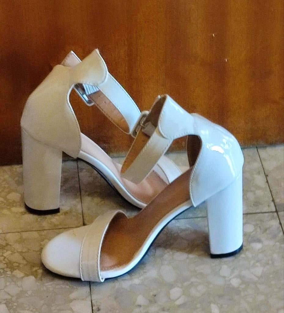 Sandales pointure 36 talon 10cm, Enlèvement ou Envoi, Comme neuf, Blanc, Chaussures