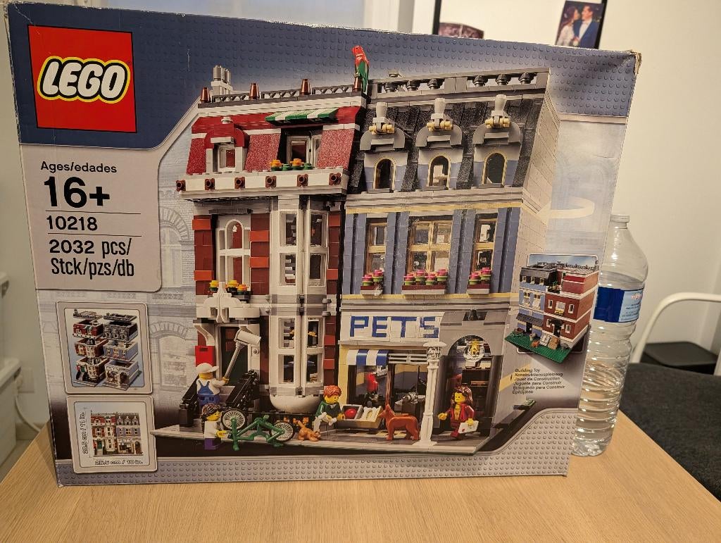 LEGO Creator Expert Dierenwinkel (10218), Ophalen of Verzenden, Zo goed als nieuw, Complete set, Lego