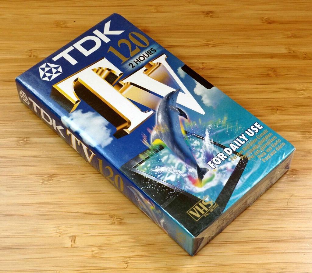 Cassette VHS TDK Made in Japan 120 Minutes NEUVE sous CELLO, Enlèvement, Neuf, dans son emballage
