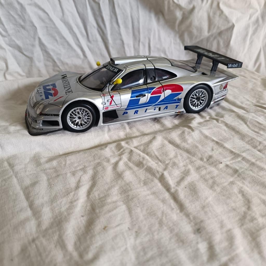 Mercedes CLK 1/18 GTR en parfait état, Enlèvement ou Envoi