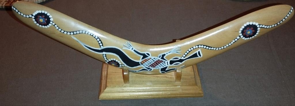 Boomerang décoratif – Motif Lézard stylisé, Enlèvement
