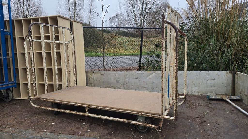 Vintage Transportkar plantenkar op grote wielen transportbox, Doe-het-zelf en Bouw, Transportwagens, Ophalen of Verzenden, Gebruikt
