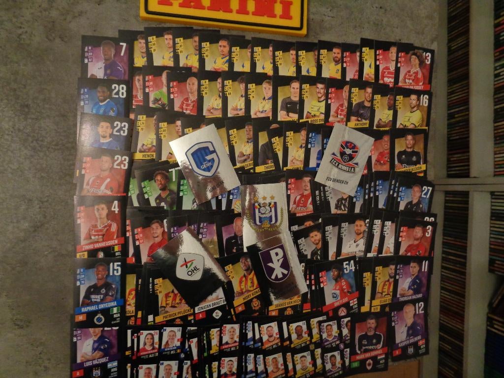 PANINI voetbal stickers FOOTBALL 2023/24 185x, Verzenden, Nieuw