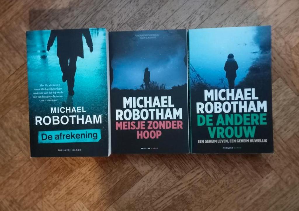 6 boeken Michael Robotham, Enlèvement ou Envoi, Utilisé