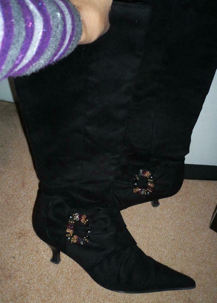 Botte noire neuve avec boucle perlée aspect daim 37-38, Vêtements | Femmes, Enlèvement ou Envoi