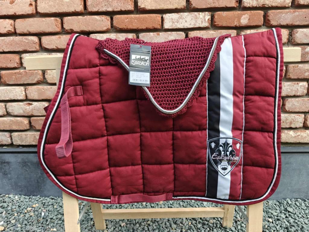 Eskadron Big Square Dark Red, Dieren en Toebehoren, Paarden en Pony's | Dekens en Dekjes, Zo goed als nieuw, Ophalen of Verzenden
