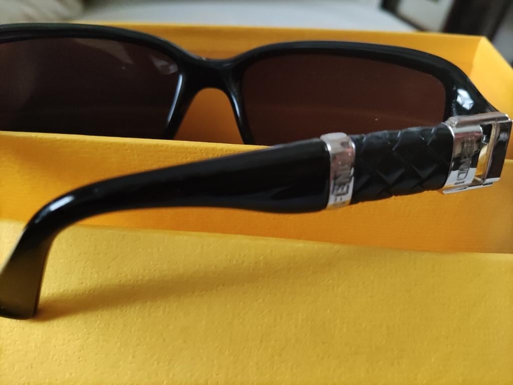 FENDI - lunettes authentiques de style noir, Enlèvement ou Envoi, Comme neuf