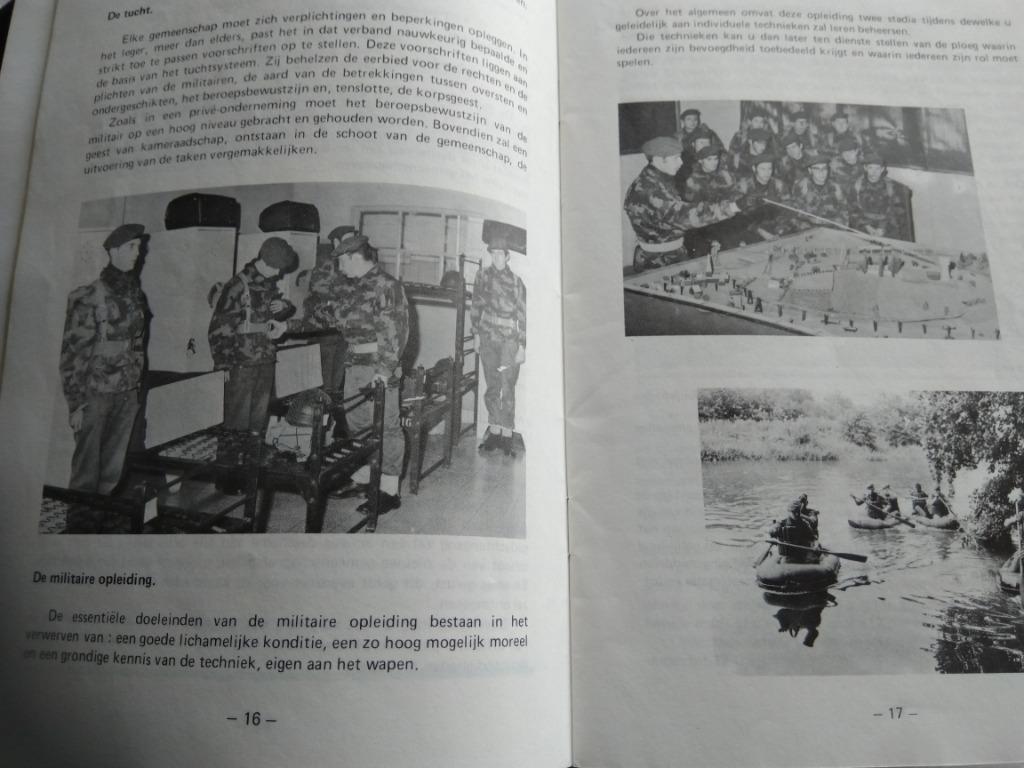 Het handboek van de soldaat 1974, Boeken, Ophalen of Verzenden, Zo goed als nieuw, Landmacht, 1945 tot heden