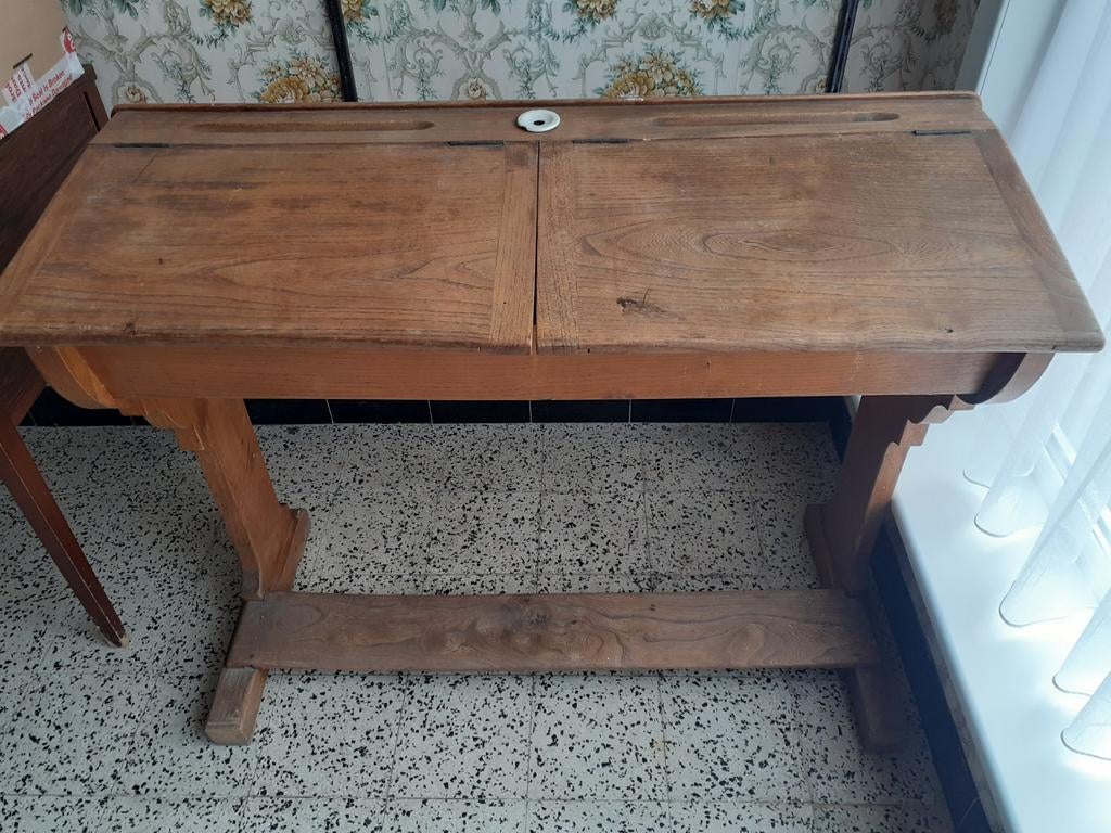 SCHOOLBANK ANTIEK., Ophalen